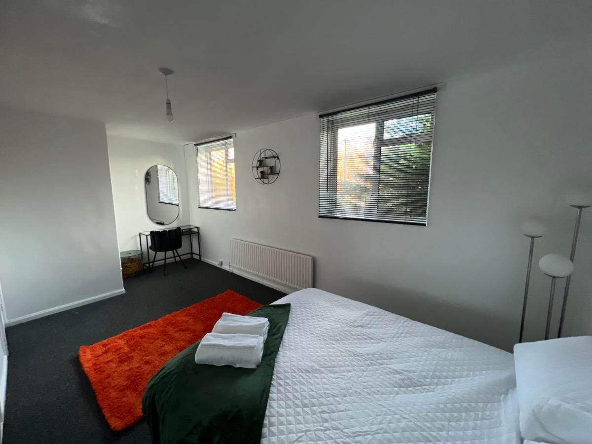 A Two Bedroom Cosy Hideaway Based In Greenwich * Londra